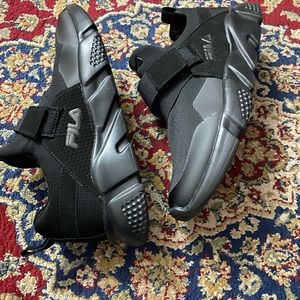 All Black Fila Sneakers/ Athletic Shoes / Tennis Shoes No Laces Velcro Men’s